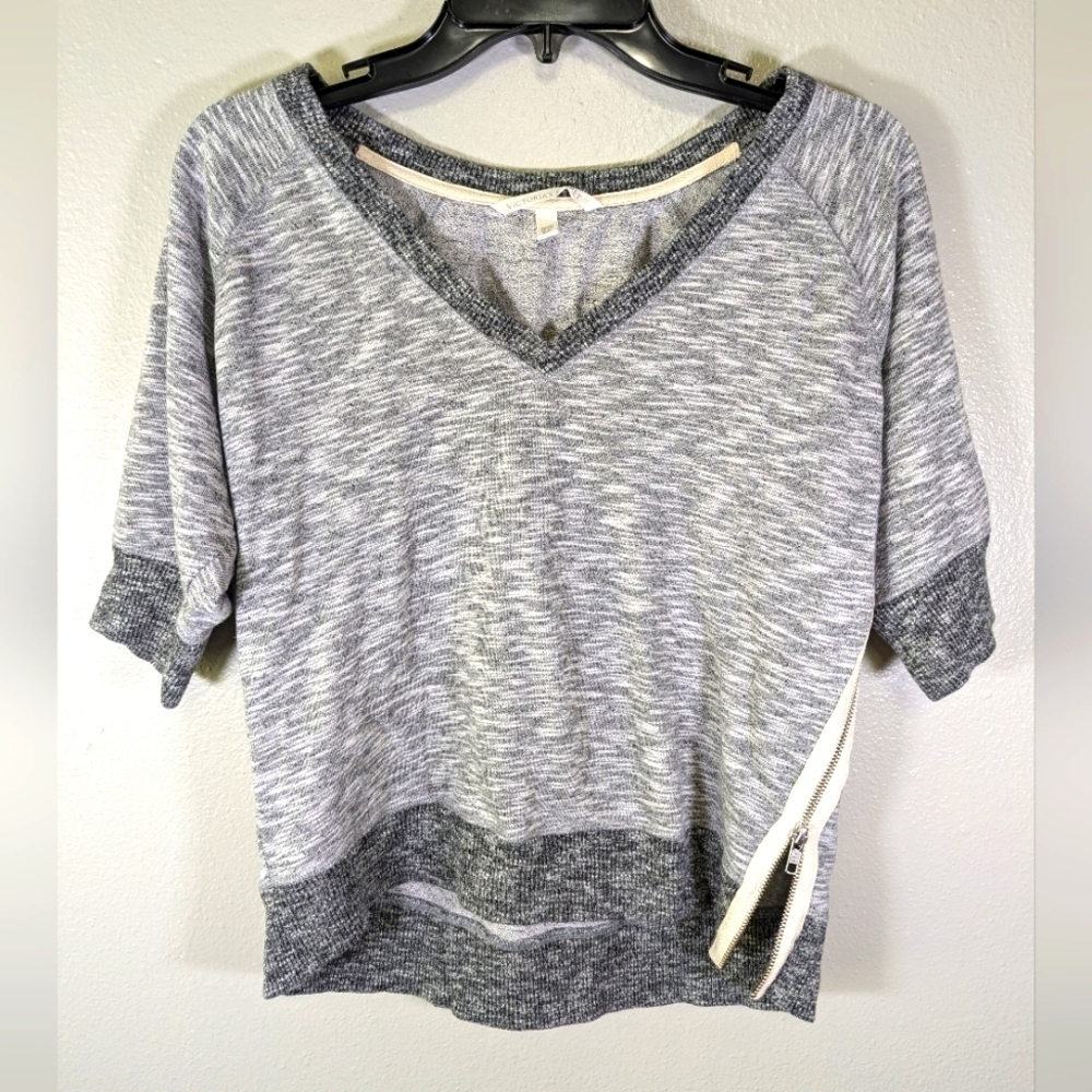Victoria Secret gray 3/4 sleeve top with side zipper accent size small